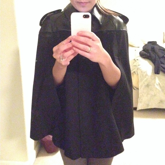Burberry Wool Cashmere Leather Wilmington Cape Size 2